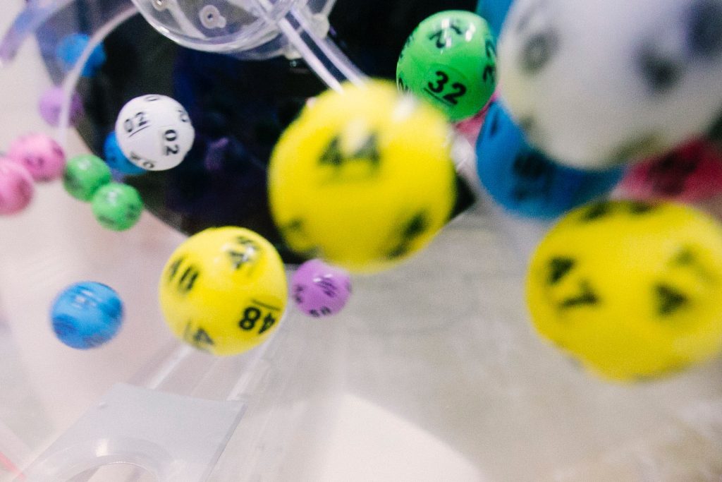view inside bingo ball machine